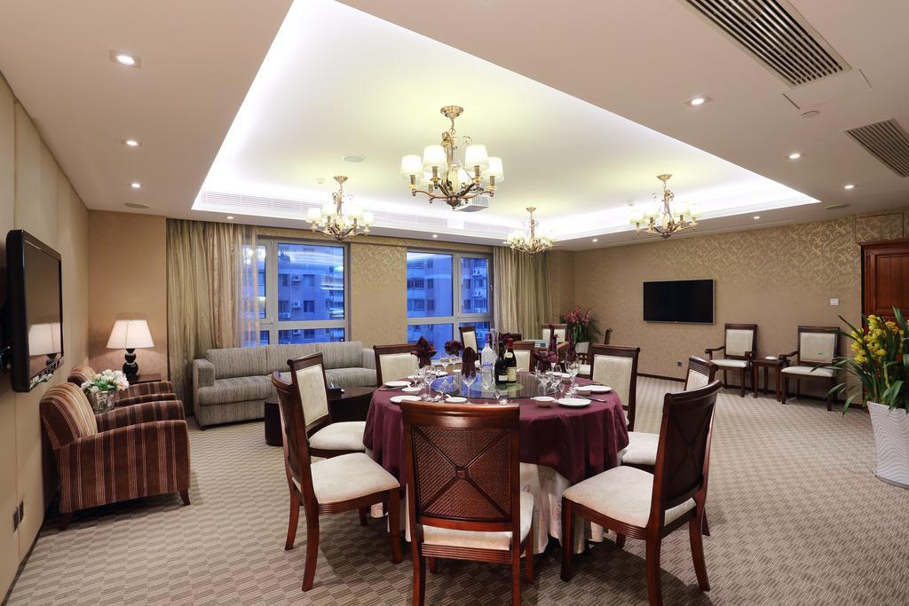 Oakwood Residence Funder Чънду Екстериор снимка