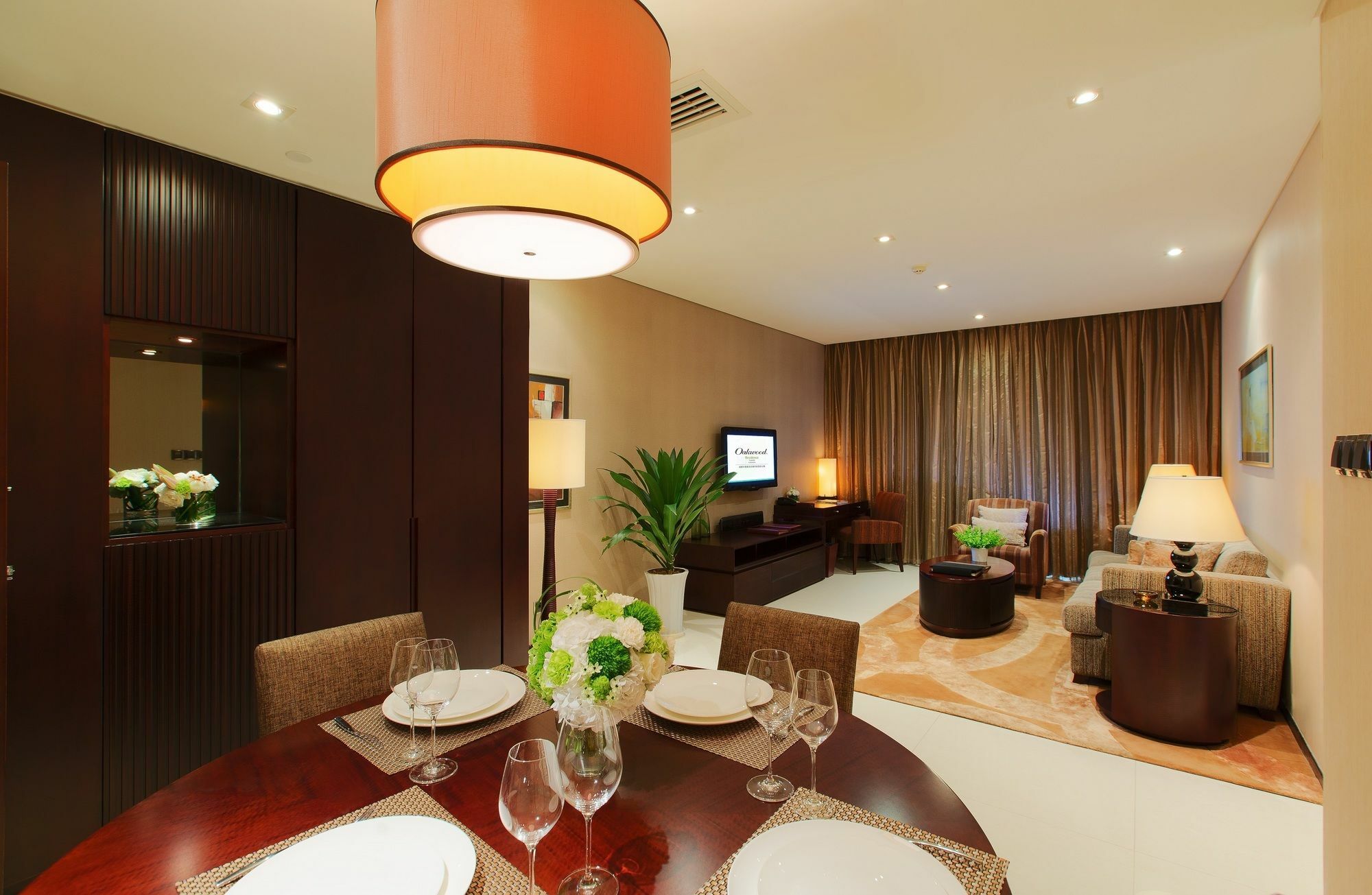Oakwood Residence Funder Чънду Екстериор снимка